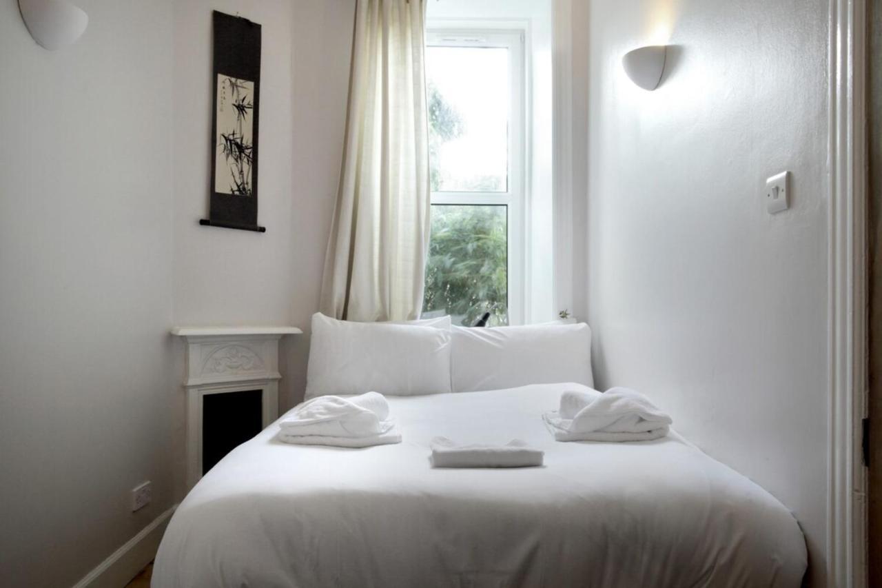 Central And Spacious 2 Bedroom Flat With Garden เอดินบะระ ภายนอก รูปภาพ