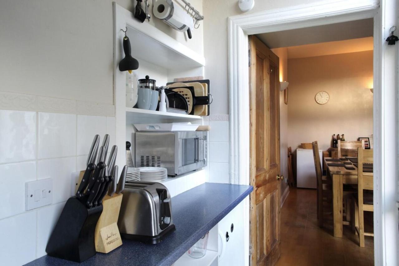 Central And Spacious 2 Bedroom Flat With Garden เอดินบะระ ภายนอก รูปภาพ