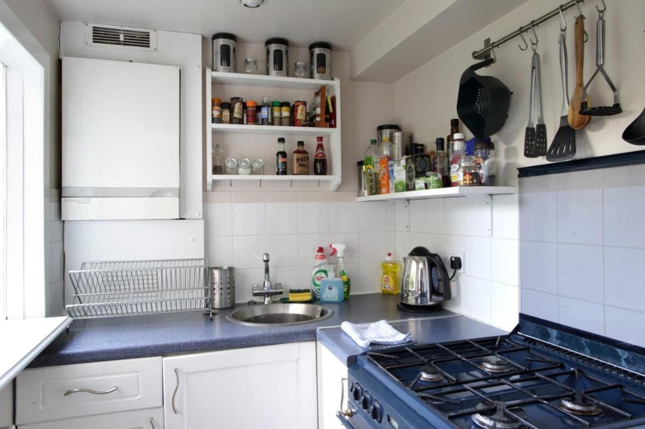 Central And Spacious 2 Bedroom Flat With Garden เอดินบะระ ภายนอก รูปภาพ